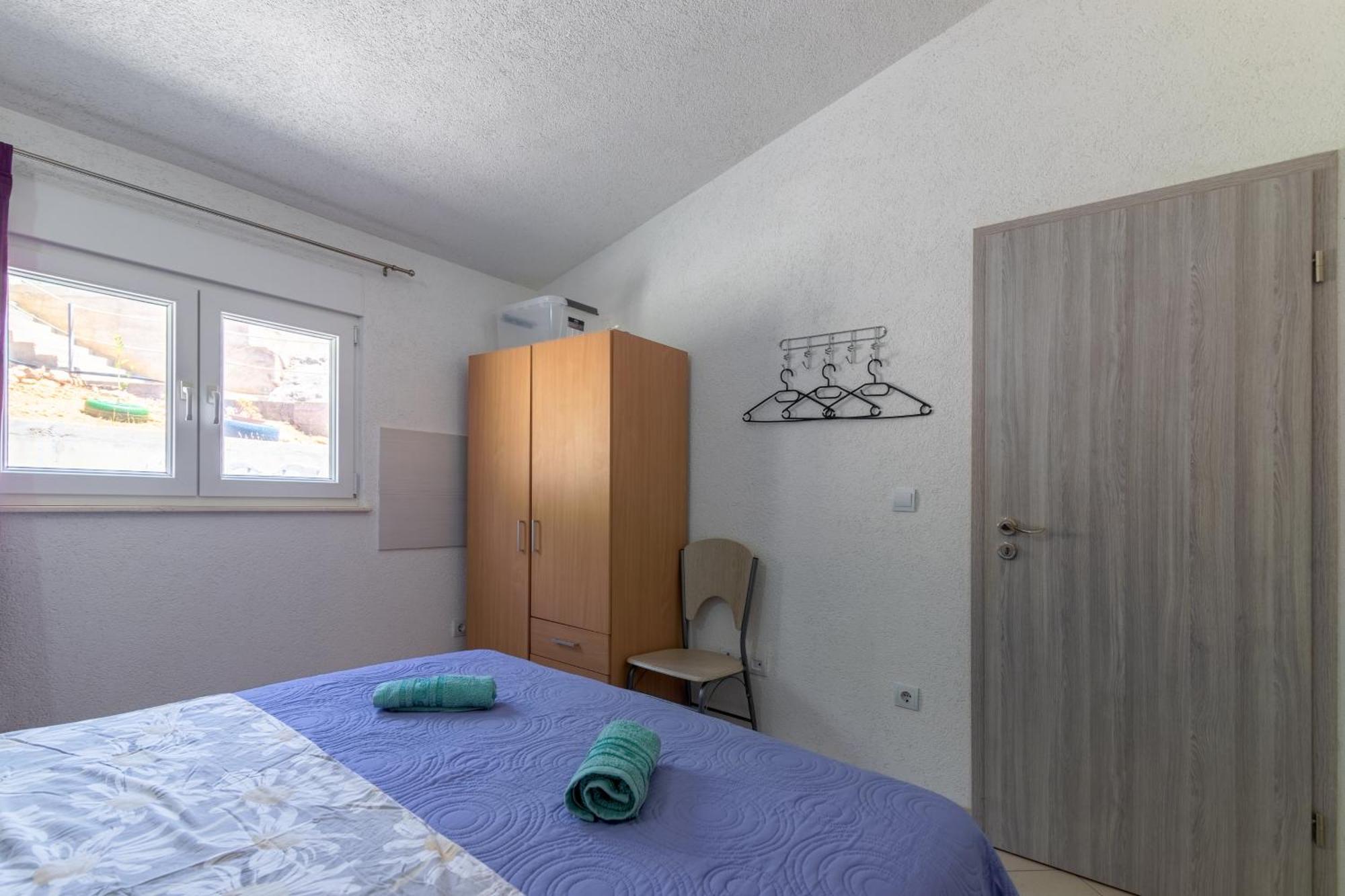 Seaside Secluded Apartments Cove Torac, Hvar - 575 Gdinj Room photo