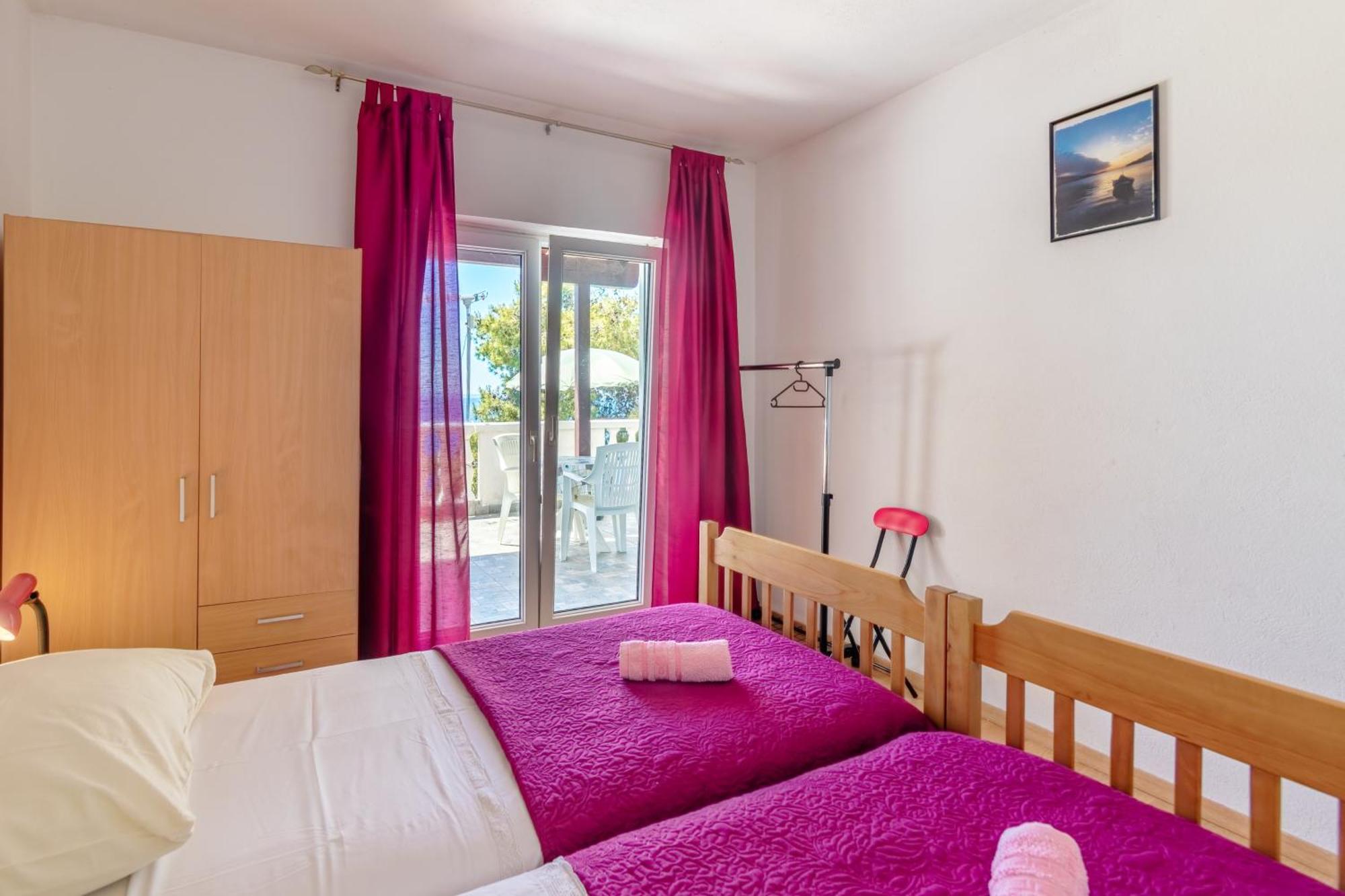 Seaside Secluded Apartments Cove Torac, Hvar - 575 Gdinj Room photo