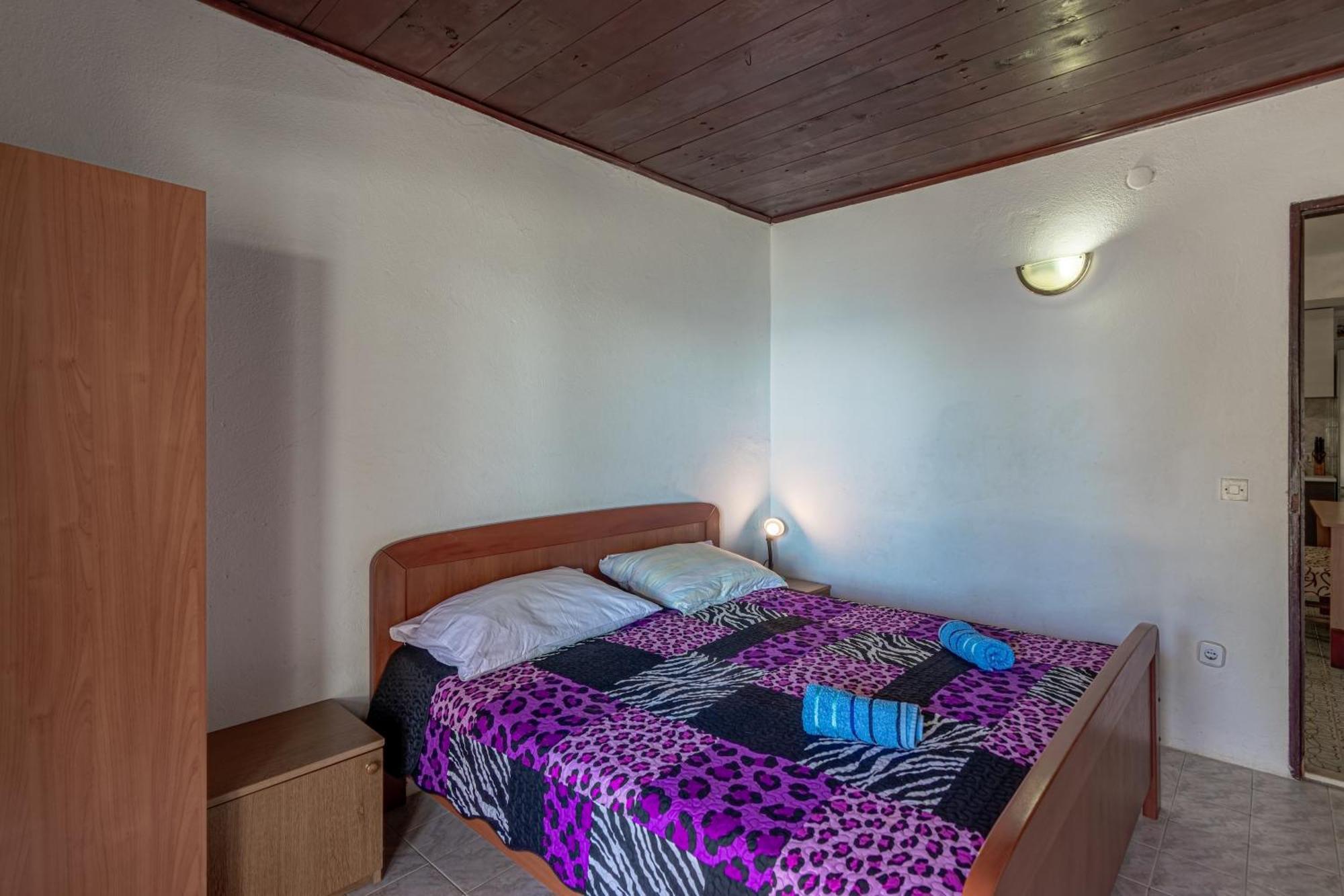 Seaside Secluded Apartments Cove Torac, Hvar - 575 Gdinj Room photo